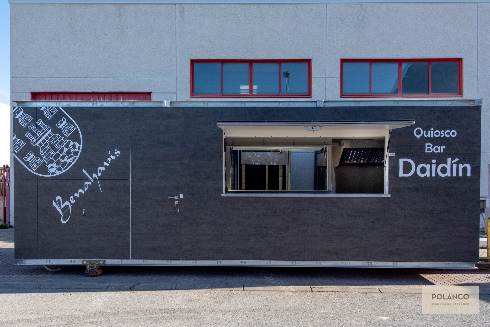 Al servicio de la restauración. Quiosco con pérgola en Benahavis